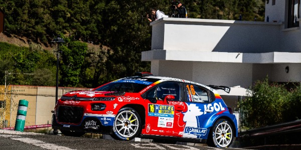 Yoann Bonato continúa liderando el Rally Islas Canarias