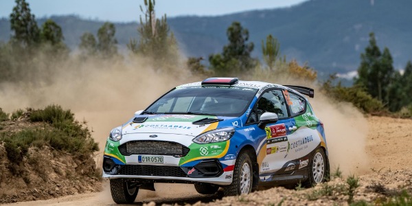 Jan Cerny cerca de sumar buenos puntos en el Rally de Portugal