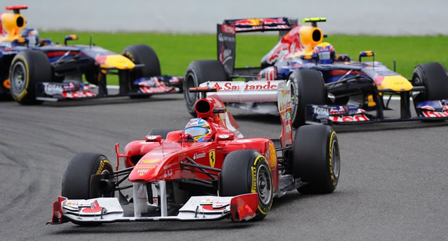 Fernando Alonso, seguido de los Red Bull en Spa