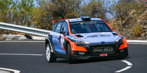 Ángel Bello pasa a liderar el Campeonato de Tenerife de Rallysprint