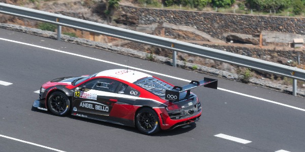 Ángel Bello y el Audi R8 LMS Ultra Evo