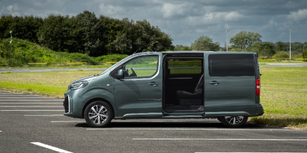 Nuevos Toyota PROACE y PROACE CITY 2024 con innovación eléctrica