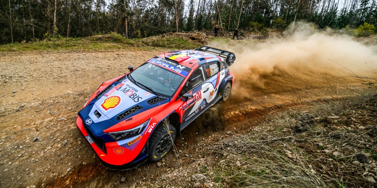 Thierry Neuville y Martijn Wydaeghe