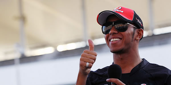 Lewis Hamilton lidera los libres del viernes
