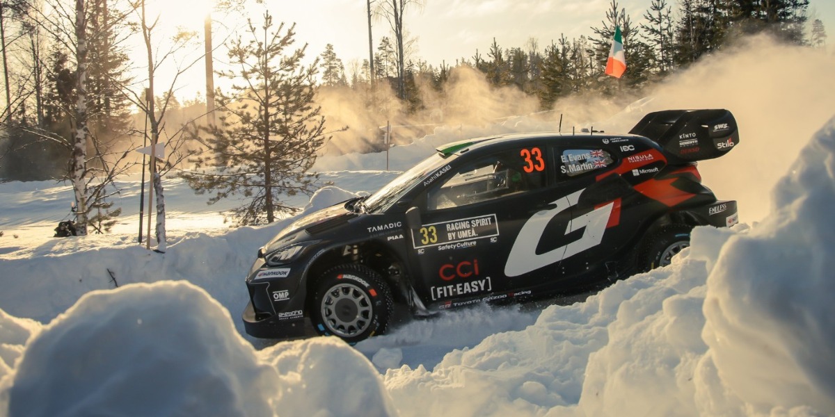 Elfyn Evans lidera el Rally de Suecia a falta de una jornada