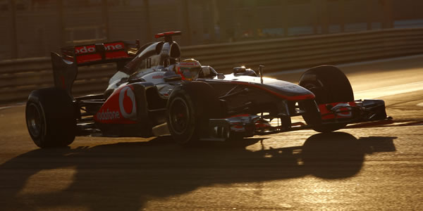 Hamilton gana en el GP de Abu Dhabi 2011