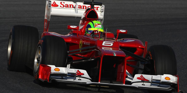 Ferrari completa más de 100 vueltas y hace tandas largas