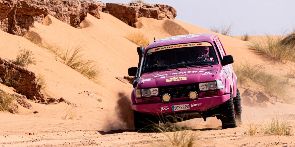 Tabatha Romon y Rafa Lesmes a bordo del Zorro Rosa
