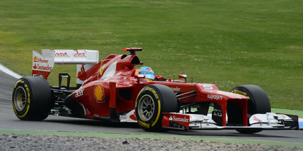 Alonso logra segunda 'pole' consecutiva
