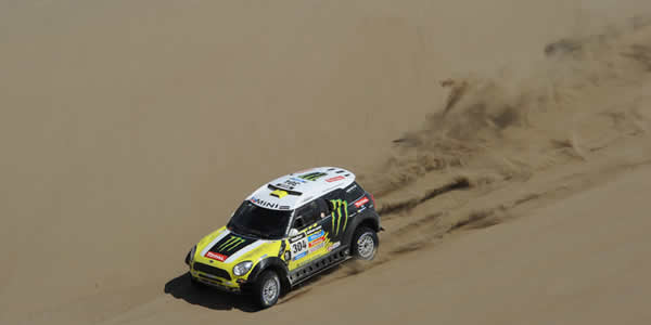 Sainz se retira del Dakar 2014, por un accidente