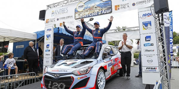 Hyundai gana su primer rallye