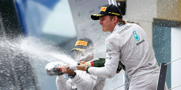 Gran duelo entre Rosberg y Hamilton