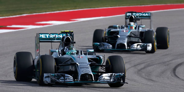 Rosberg y Hamilton pelearán por el Mundial hasta el final