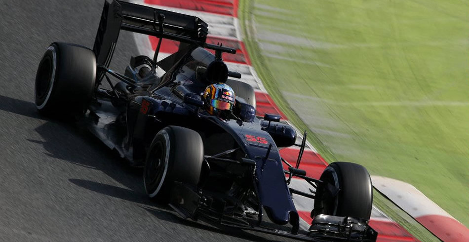 Carlos Sainz en los test de Barcelona - Foto:Toro Rosso - Getty Images