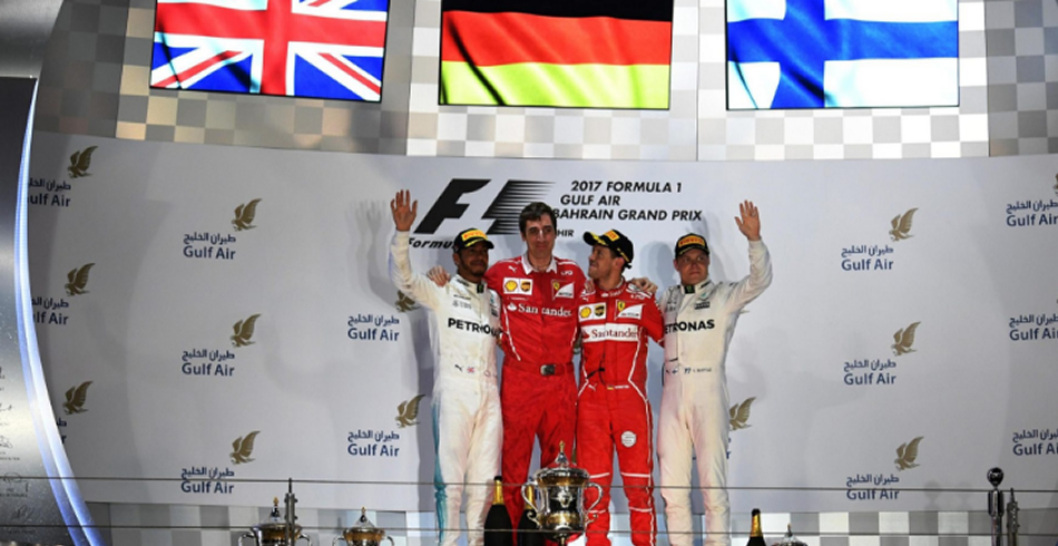 Vettel gana en Bahréin y se pone líder
