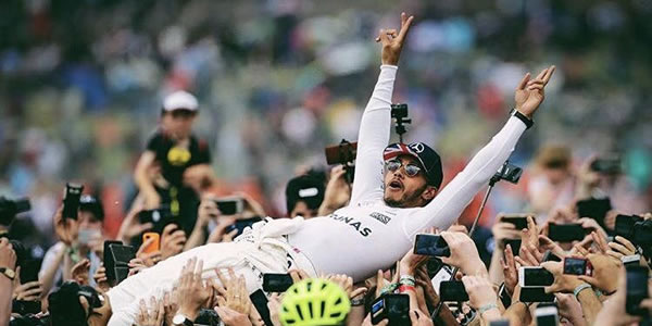 Hamilton pone emoción al Mundial en Silverstone