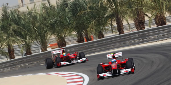Fernando Alonso y Felipe Massa en el GP de Bahrein 2010