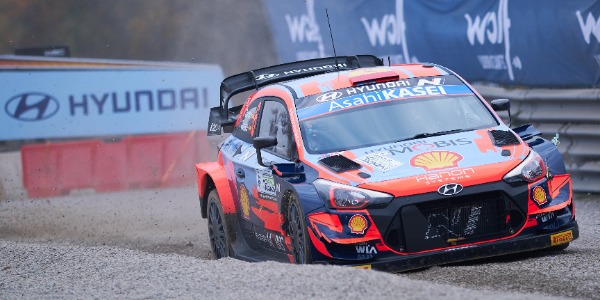 Dani Sordo logra un nuevo podio con el Hyundai i20 Coupé WRC