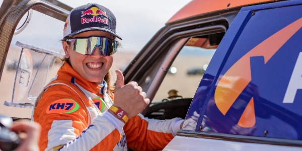 Laia Sanz salva la segunda etapa del Dakar 2022 en el top 30