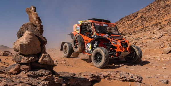 La Expedición Canarias Dakar 2022 sigue sorteando los obstáculos