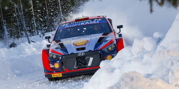 Thierry Neuville lidera el Rally de Suecia WRC 2022 tras el viernes
