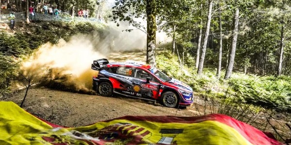 Dani Sordo es tercero tras la etapa del viernes en el Rally de Portugal