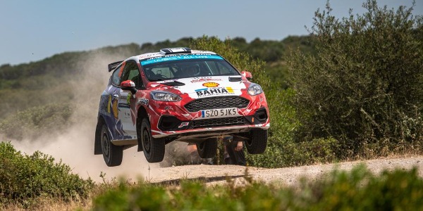 Mala suerte para Domínguez y Peñate en el Rally de Italia - Cerdeña