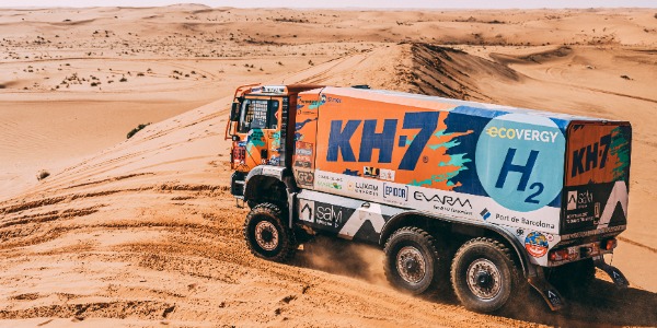 Dakar 2023: El KH-7 Epsilon Team consigue salir de las dunas