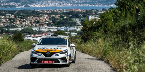 Fran Cima y su copiloto Anna Tallada, 11º en el Rallye Rías Baixas