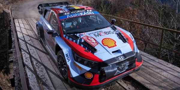 Thierry Neuville lidera el Rally de Montecarlo tras el sábado