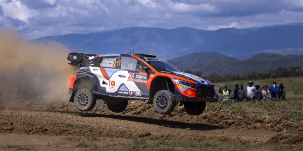 Problemas para Hyundai en el primer día del Rally Safari WRC